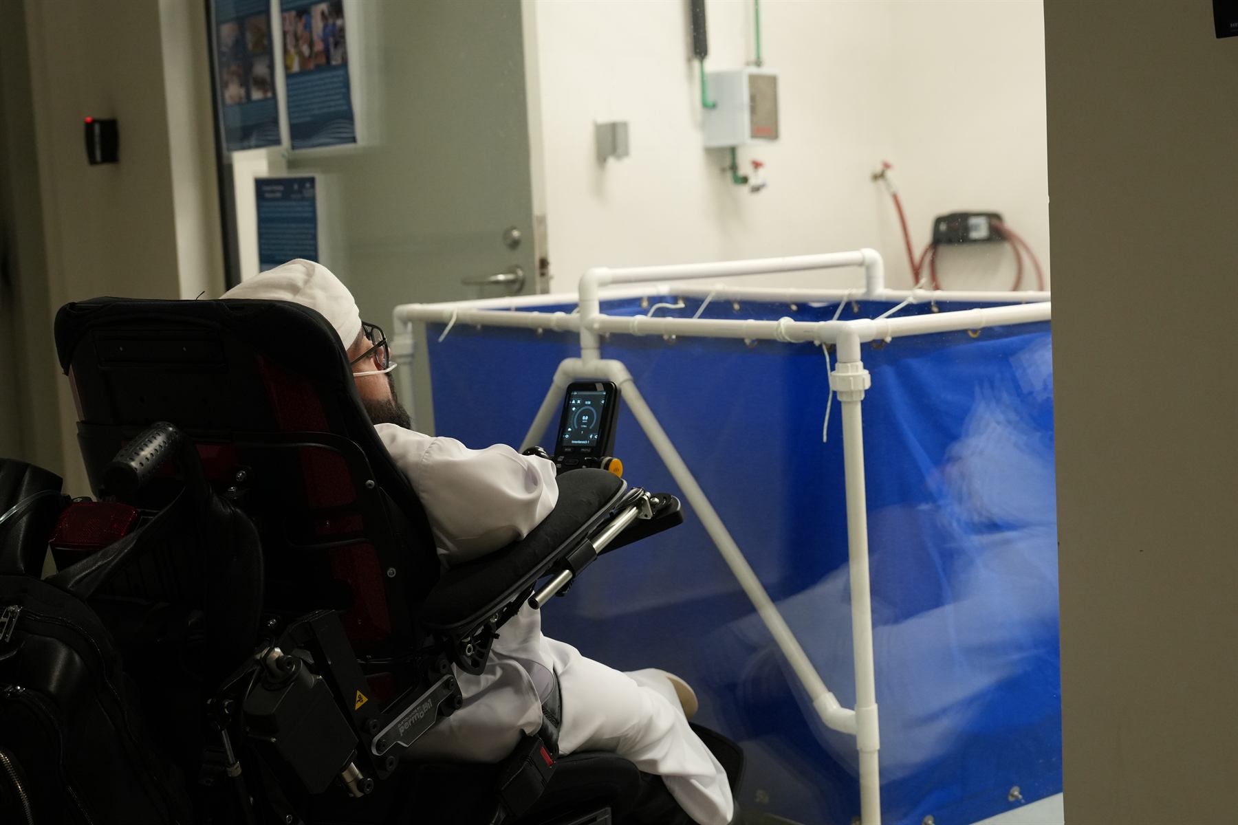 Yas SeaWorld Research & Rescue Internship Photo Archive photo 10
